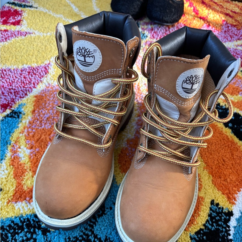 Timberland boots size 4 1/2 big kids 6 1/2 for girls